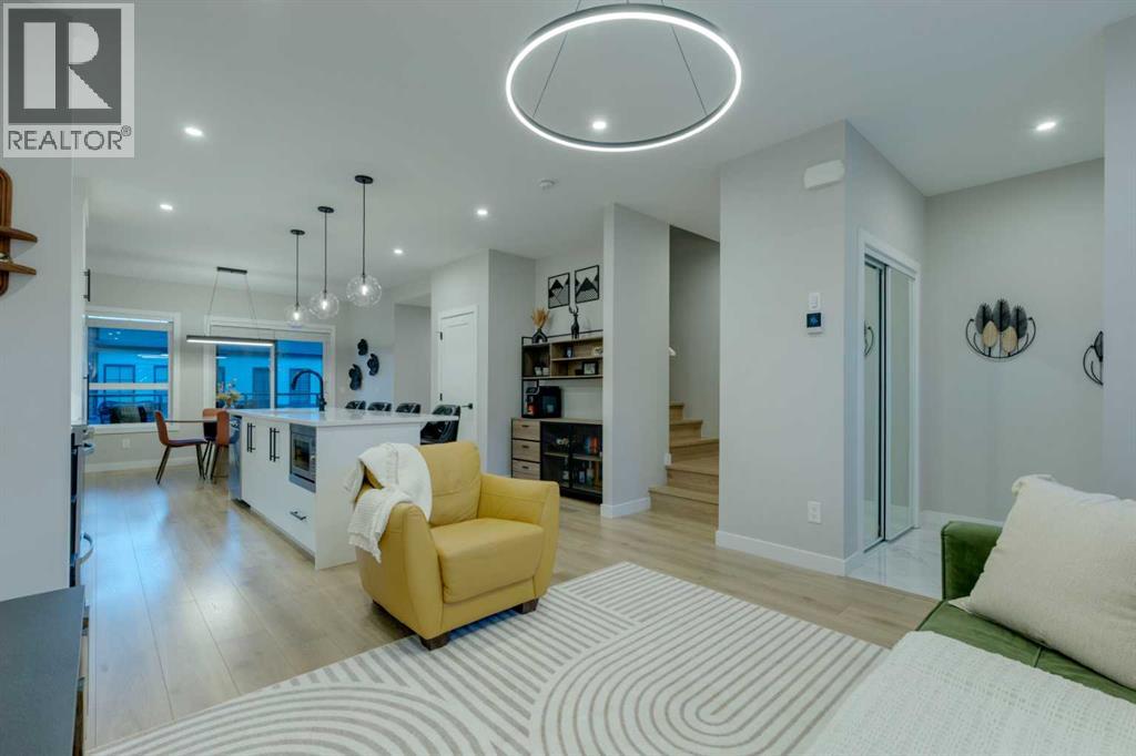 2327 77 Street Sw, Calgary, Alberta  T3H 6E1 - Photo 10 - A2284987