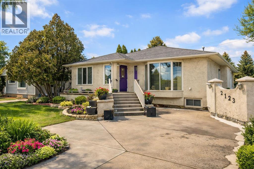 Victoria Park House for sale: 4 bedroom 2,381 sq.ft. (Listed 2026-01-22)