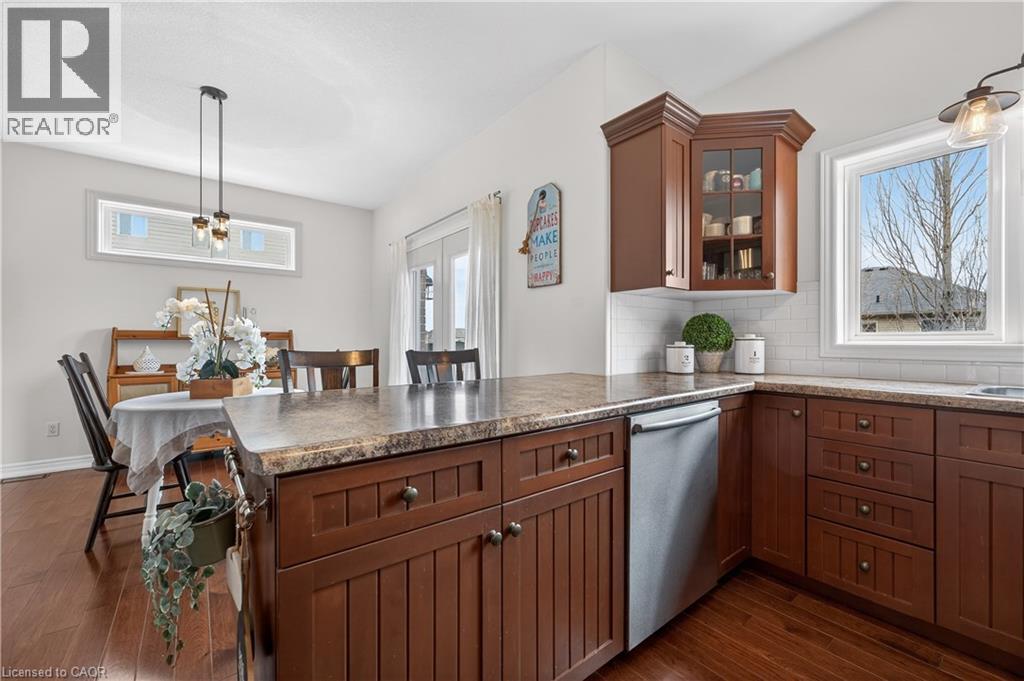 17 Heathcote Court, Grimsby, Ontario  L3M 0A6 - Photo 10 - 40810696