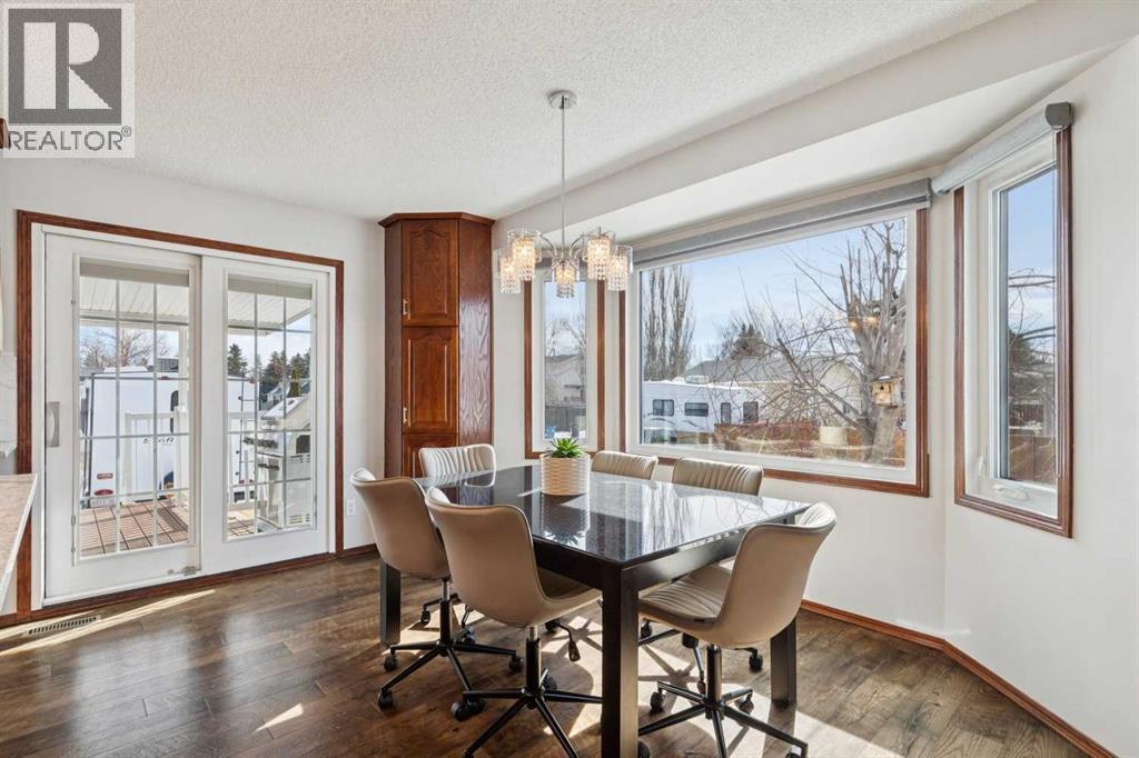 406 Queensland Place Se, Calgary, Alberta  T2J 5C9 - Photo 11 - A2291444