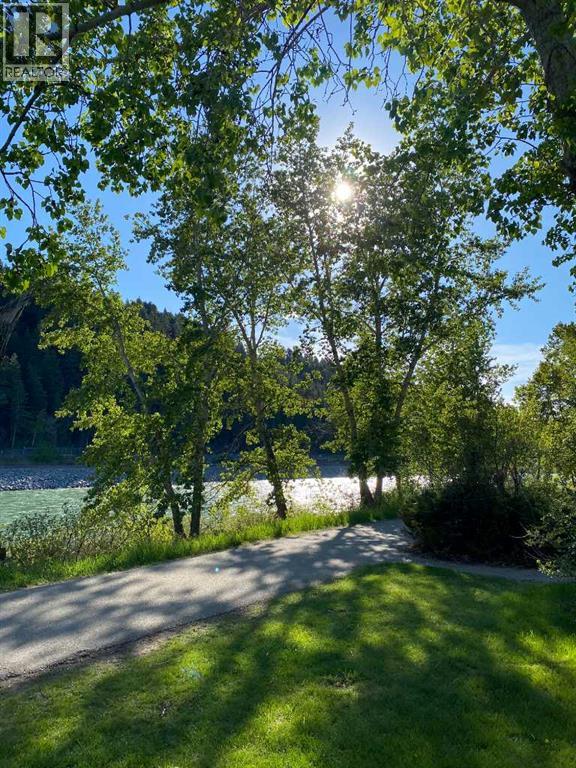 42 Point Drive Nw, Calgary, Alberta  T3B 5B3 - Photo 35 - A2293039