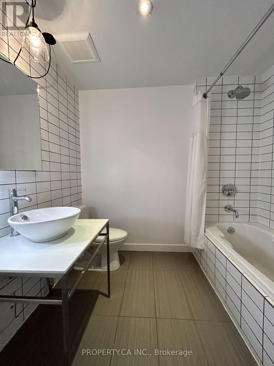 410 - 75 Portland Street, Toronto (Waterfront Communities), Ontario  M5V 2M9 - Photo 15 - C12879502