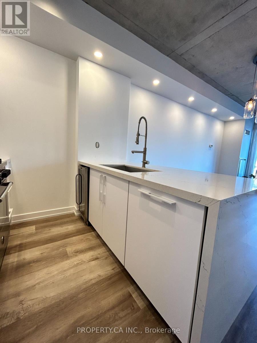 410 - 75 Portland Street, Toronto (Waterfront Communities), Ontario  M5V 2M9 - Photo 6 - C12879502