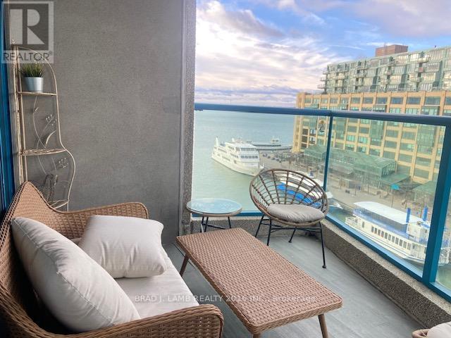 1009 - 77 Harbour Square, Toronto (Waterfront Communities), Ontario  M5J 2S2 - Photo 5 - C12879546