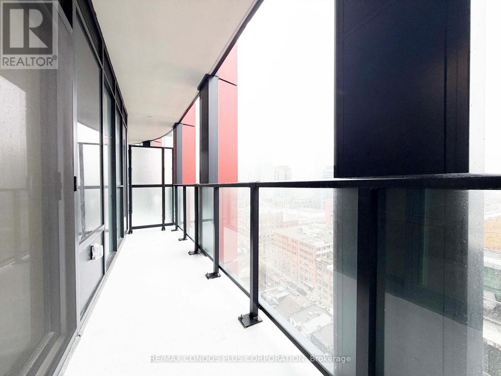 2215 - 180 Front Street E, Toronto (Moss Park), Ontario  M5A 0A9 - Photo 16 - C12879656