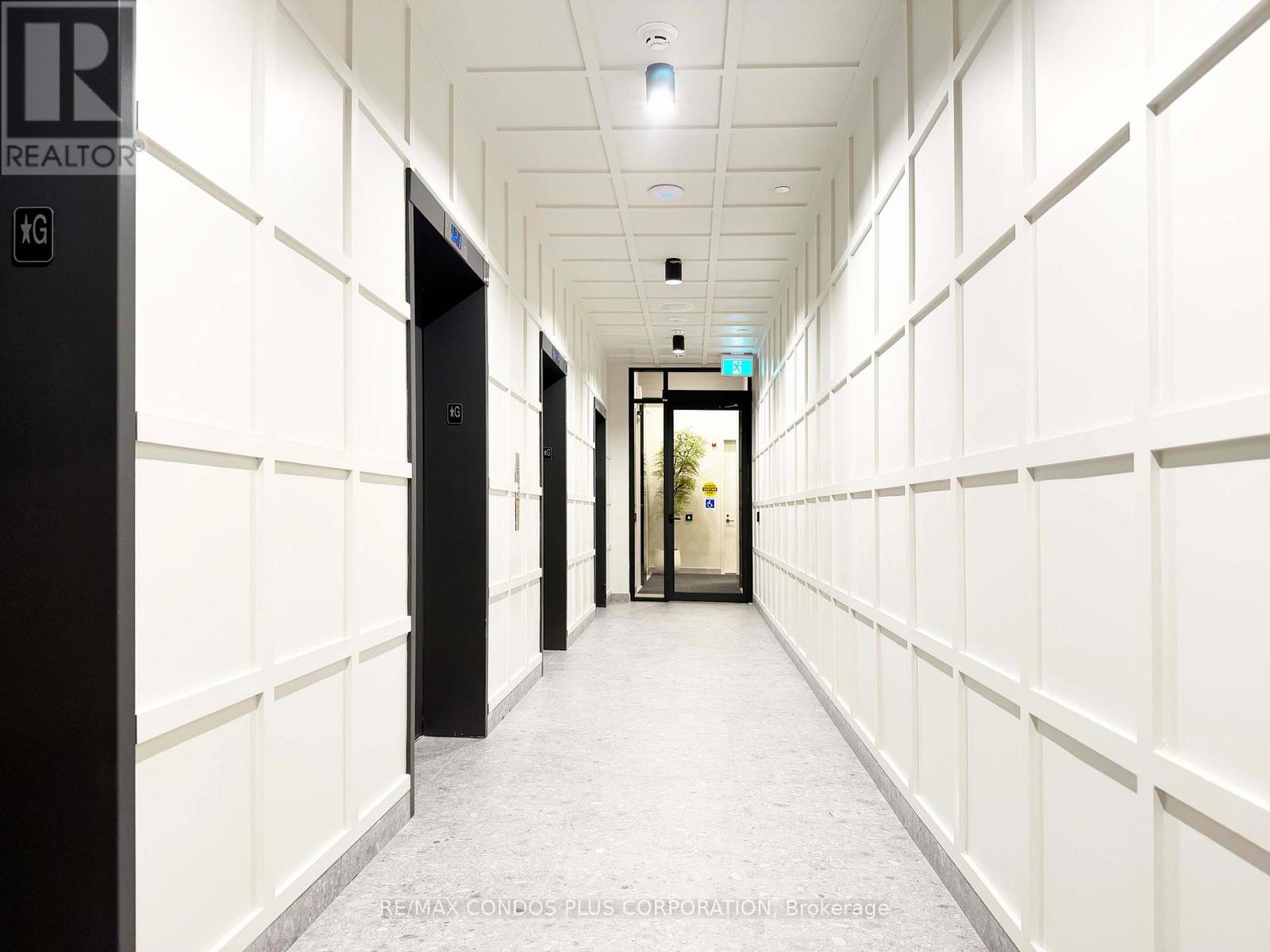 2215 - 180 Front Street E, Toronto (Moss Park), Ontario  M5A 0A9 - Photo 18 - C12879656