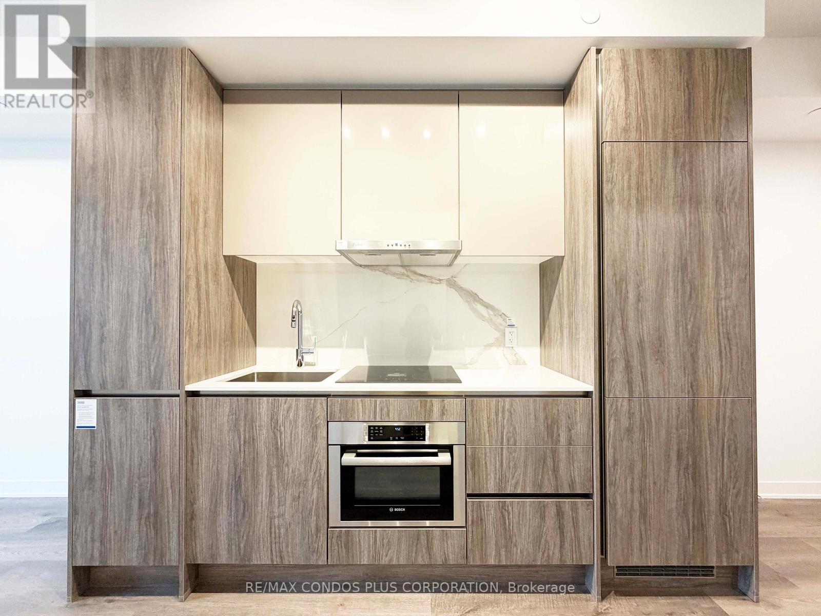 2215 - 180 Front Street E, Toronto (Moss Park), Ontario  M5A 0A9 - Photo 9 - C12879656