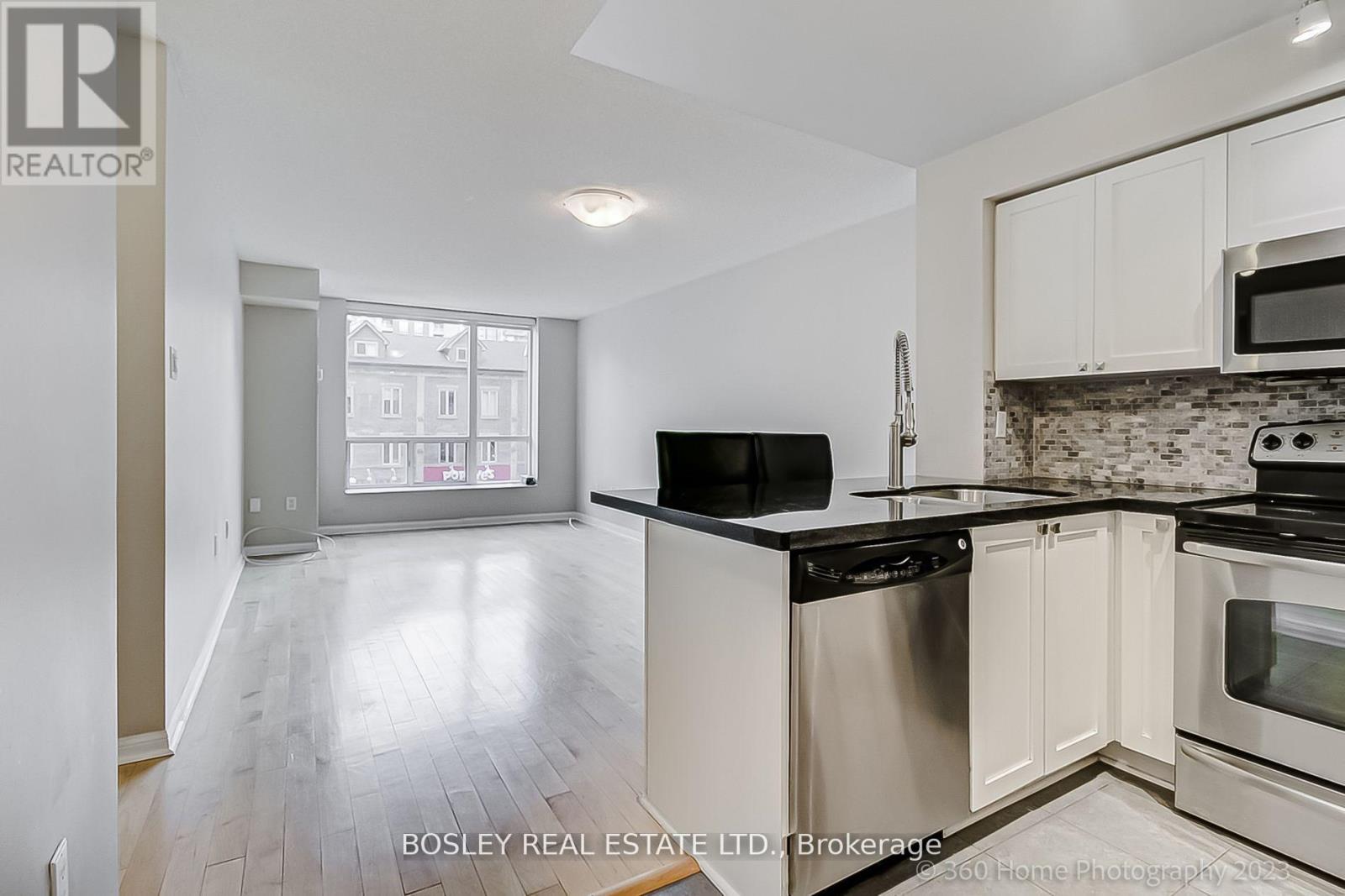 301 - 109 Front Street E, Toronto (Waterfront Communities), Ontario  M5A 4P7 - Photo 3 - C12879682