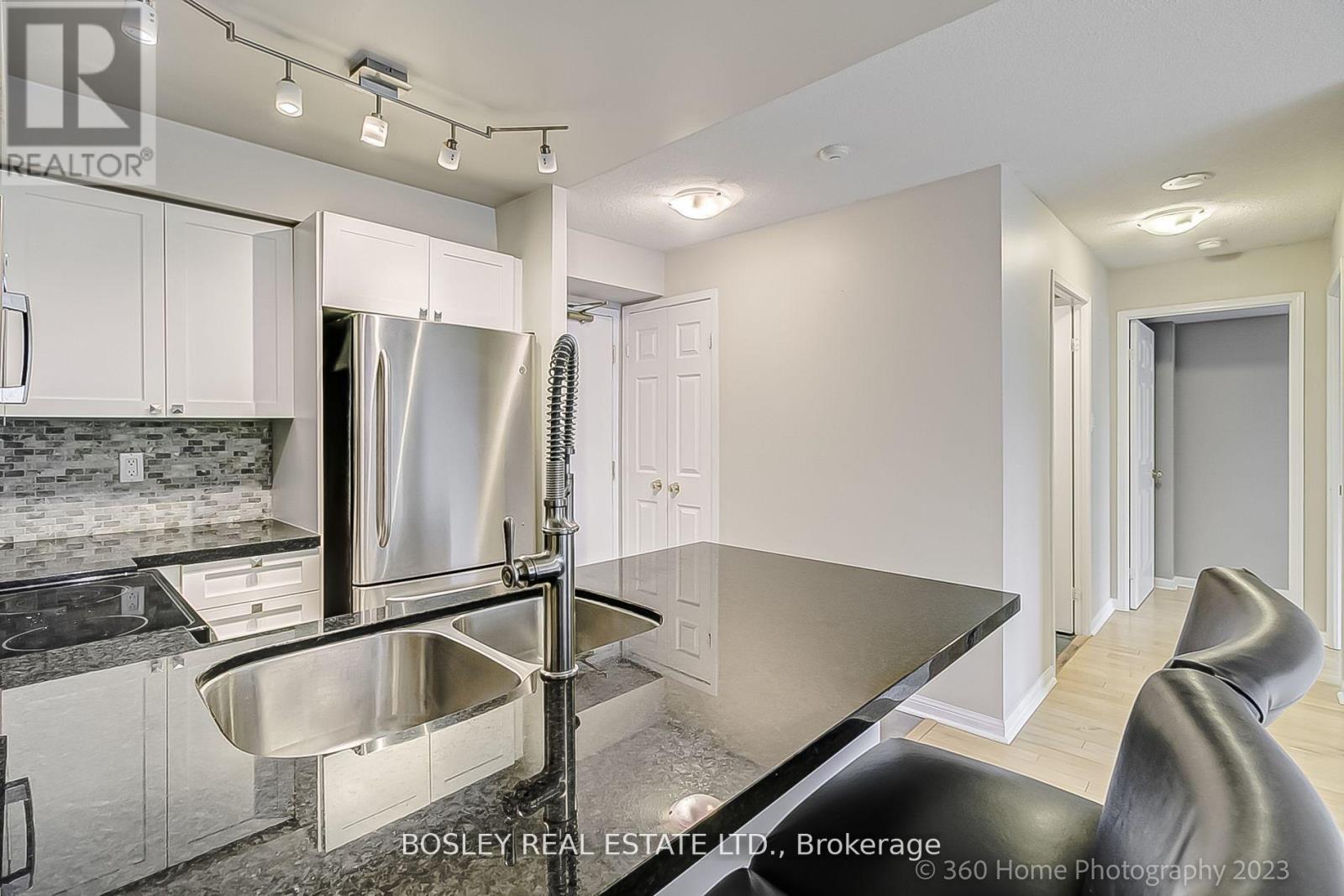 301 - 109 Front Street E, Toronto (Waterfront Communities), Ontario  M5A 4P7 - Photo 5 - C12879682