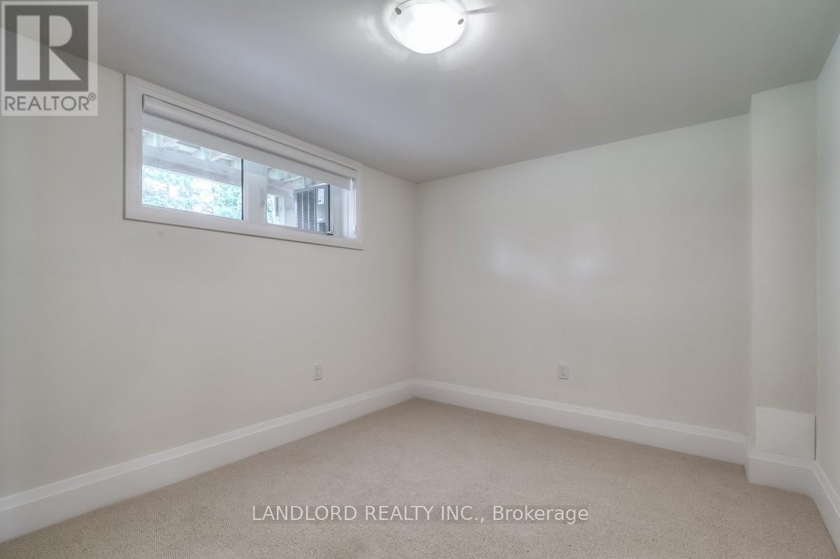 23 Kenneth Wood Crescent, Toronto (Newtonbrook East), Ontario  M2N 0K3 - Photo 15 - C12879714