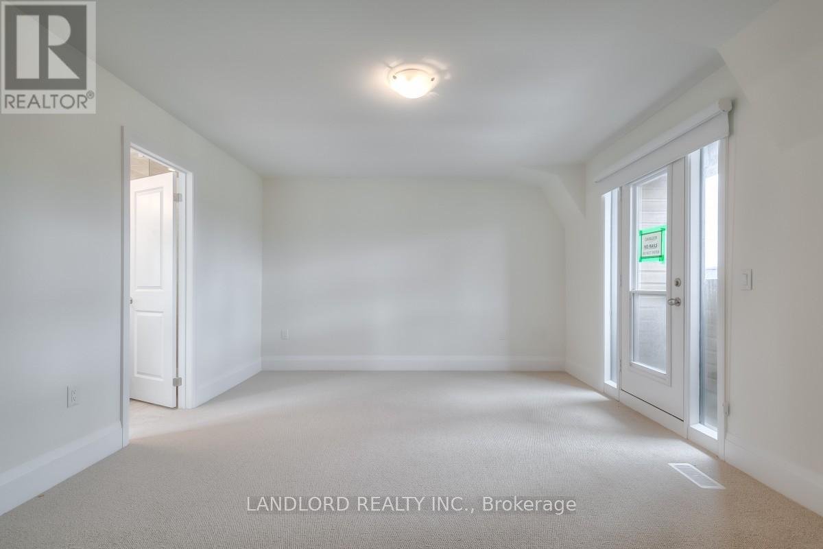 23 Kenneth Wood Crescent, Toronto (Newtonbrook East), Ontario  M2N 0K3 - Photo 7 - C12879714