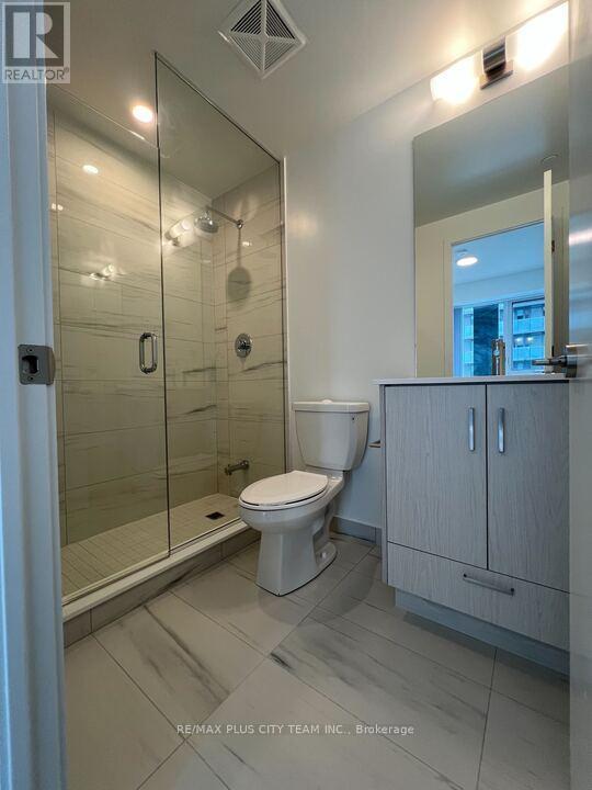 2808 - 180 Front Street E, Toronto, Ontario  M5A 0A9 - Photo 11 - C12879734