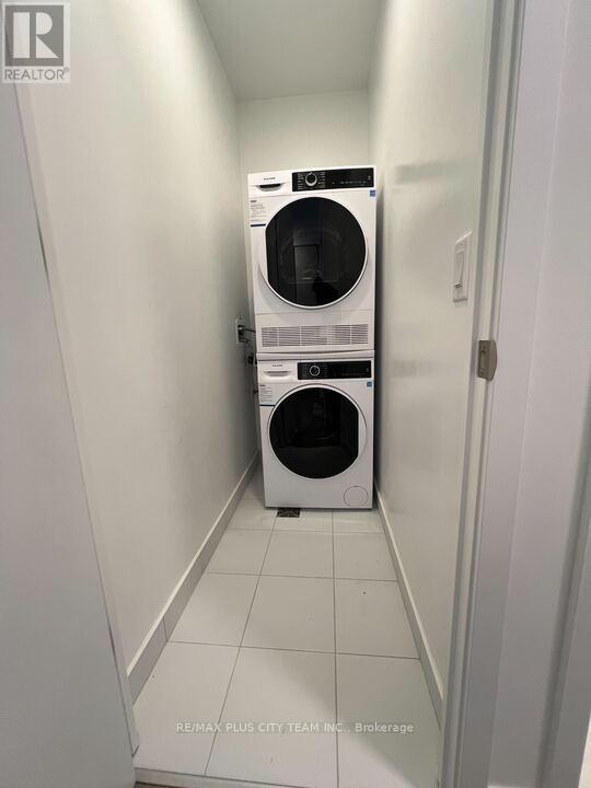 2808 - 180 Front Street E, Toronto, Ontario  M5A 0A9 - Photo 15 - C12879734