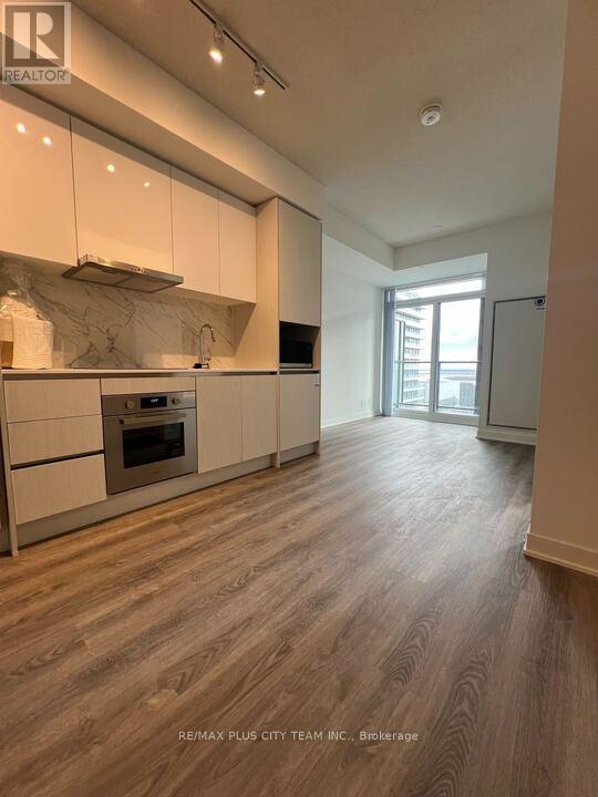 2808 - 180 Front Street E, Toronto, Ontario  M5A 0A9 - Photo 4 - C12879734