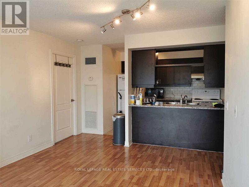 2402 - 70 Town Centre Court, Toronto (Bendale), Ontario  M1P 4Y7 - Photo 2 - E12879510