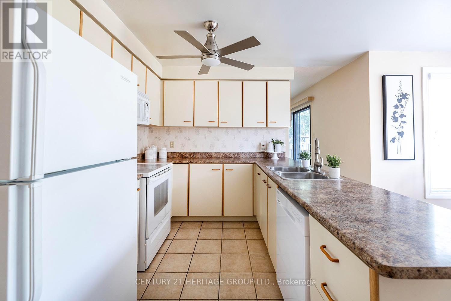 804 Mahina Street, Oshawa, Ontario  L1J 7S2 - Photo 13 - E12879522