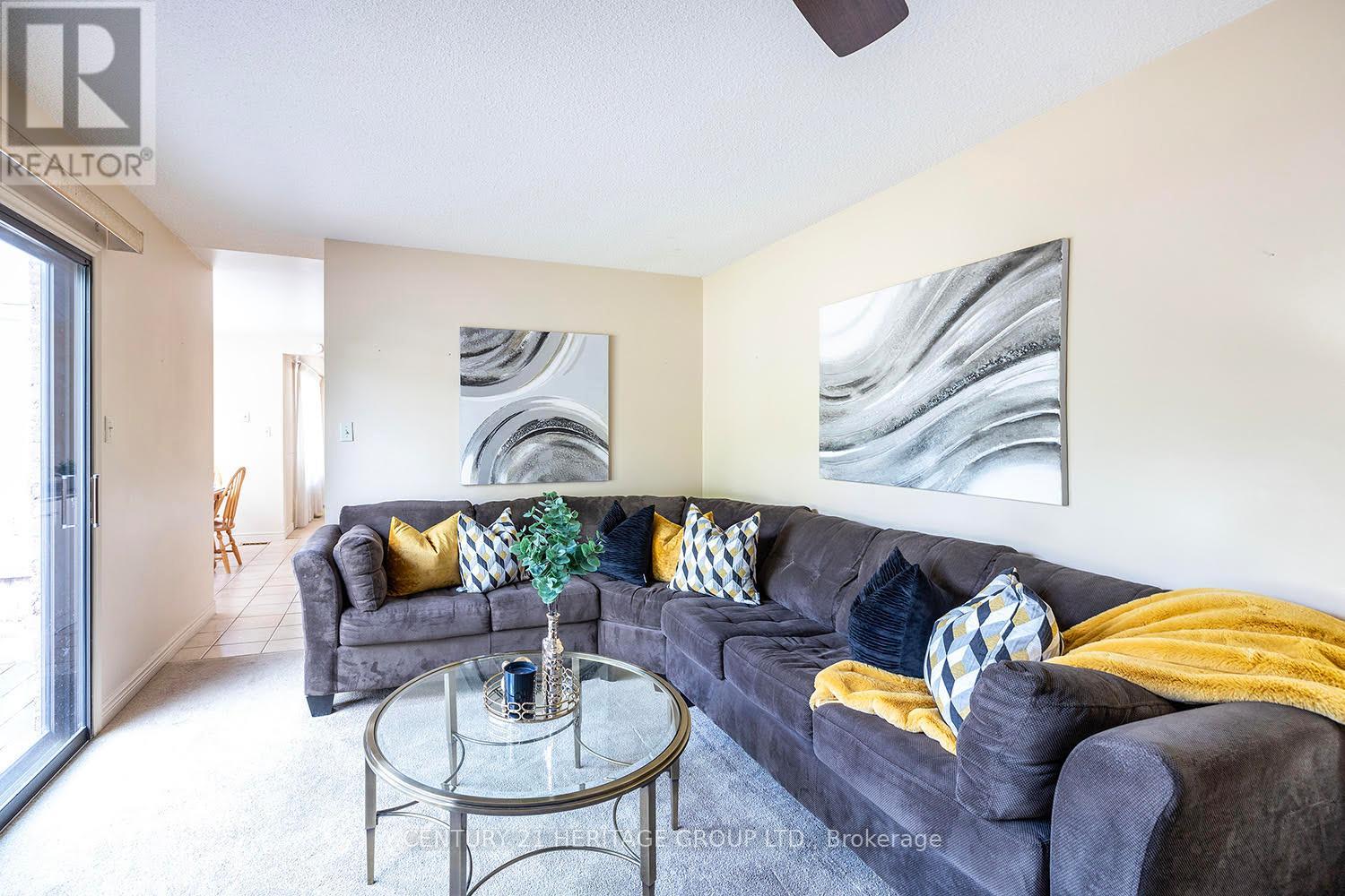 804 Mahina Street, Oshawa, Ontario  L1J 7S2 - Photo 7 - E12879522