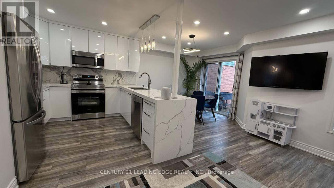 48 Jays Drive, Whitby (Williamsburg), Ontario  L1R 2P6 - Photo 3 - E12879576