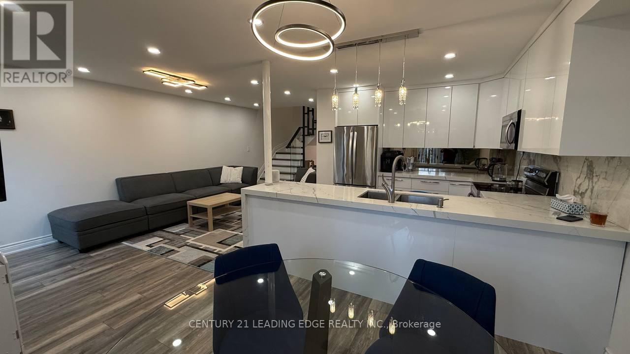 48 Jays Drive, Whitby (Williamsburg), Ontario  L1R 2P6 - Photo 4 - E12879576