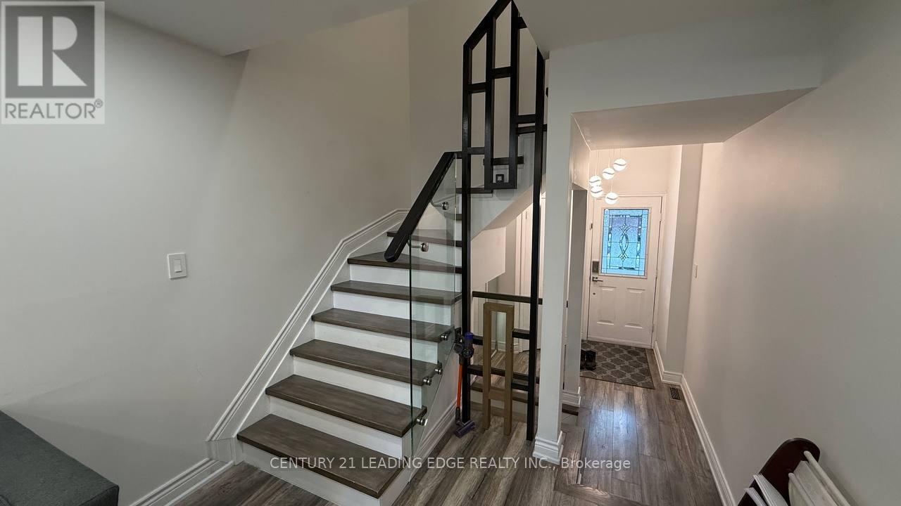 48 Jays Drive, Whitby (Williamsburg), Ontario  L1R 2P6 - Photo 7 - E12879576