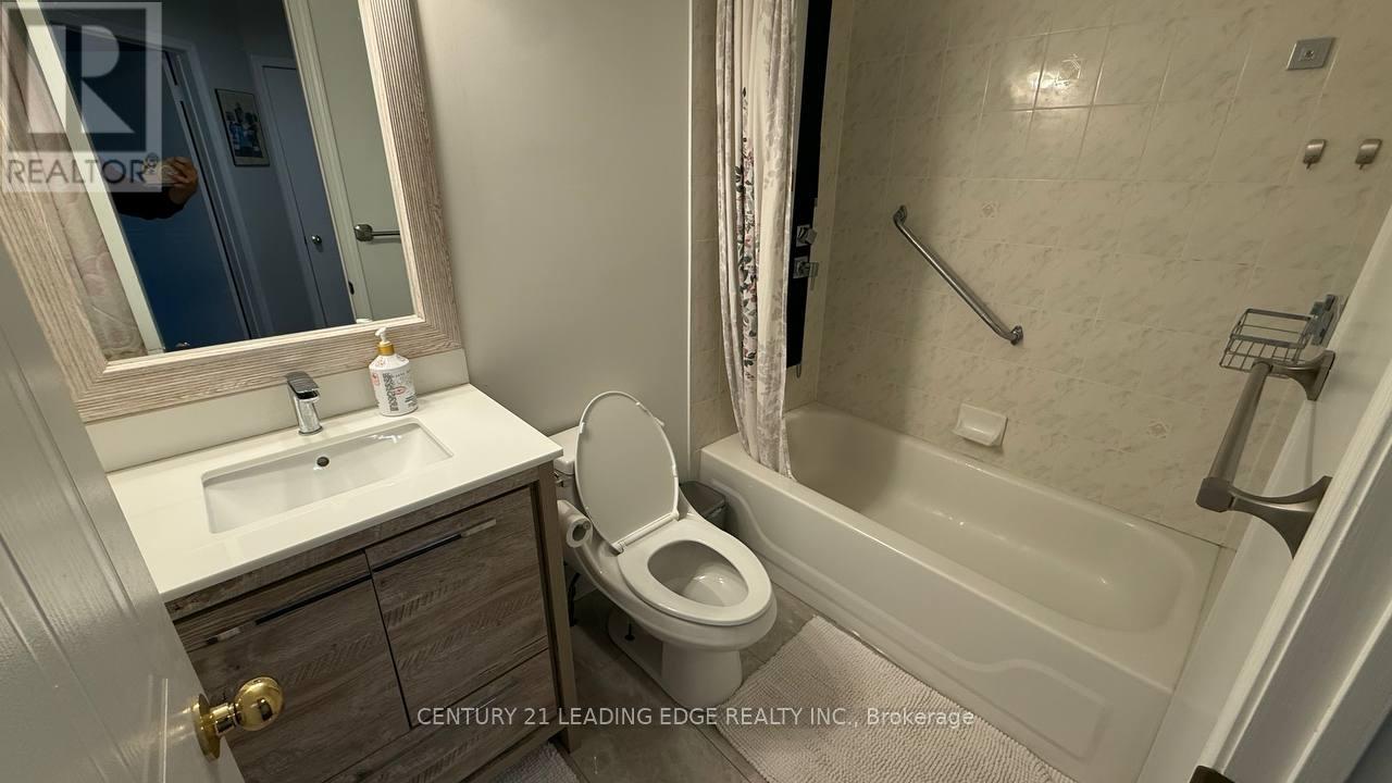 48 Jays Drive, Whitby (Williamsburg), Ontario  L1R 2P6 - Photo 8 - E12879576