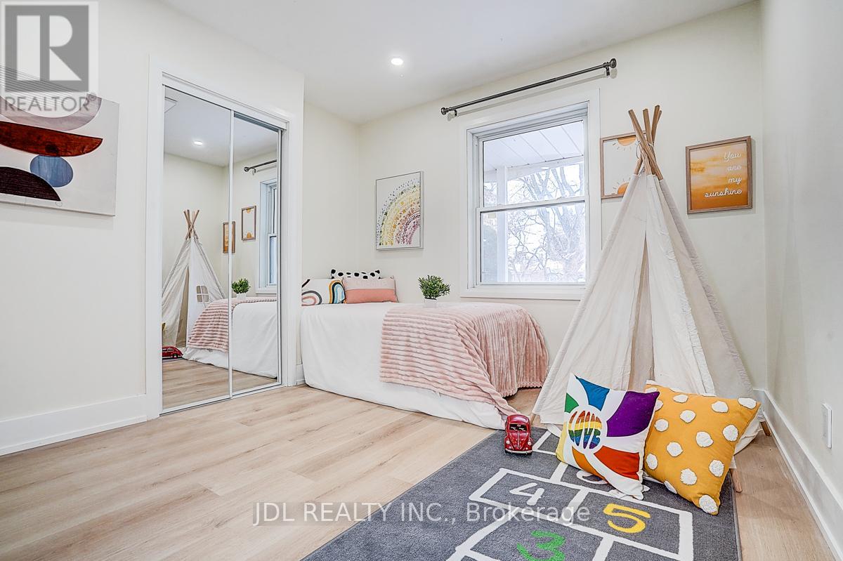 15 Crossburn Drive, Toronto, Ontario  M3B 2Z3 - Photo 31 - C12879596