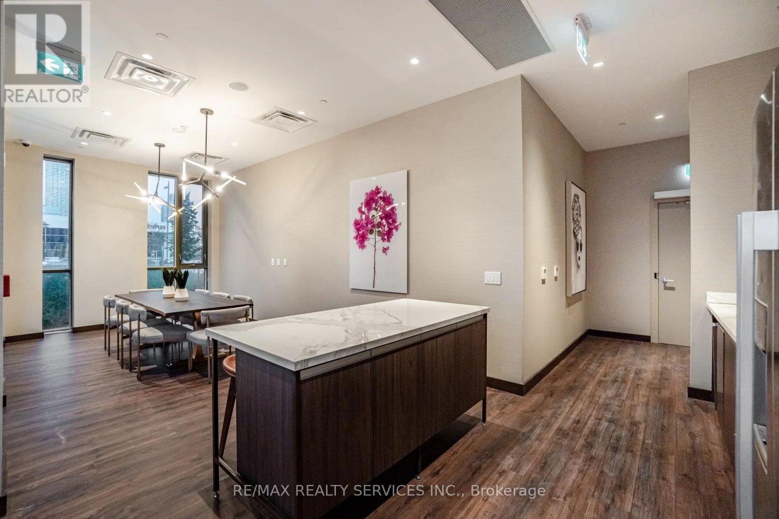 1007 - 60 Honeycrisp Crescent, Vaughan, Ontario  L4K 0N5 - Photo 36 - N12879652