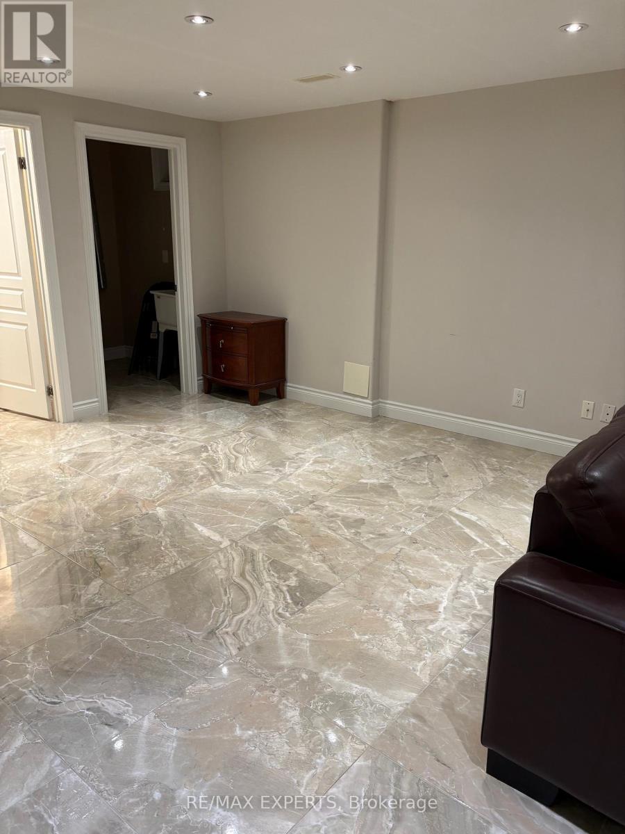 220 Twin Hills Crescent, Vaughan (Vellore Village), Ontario  L4H 0H2 - Photo 11 - N12879660