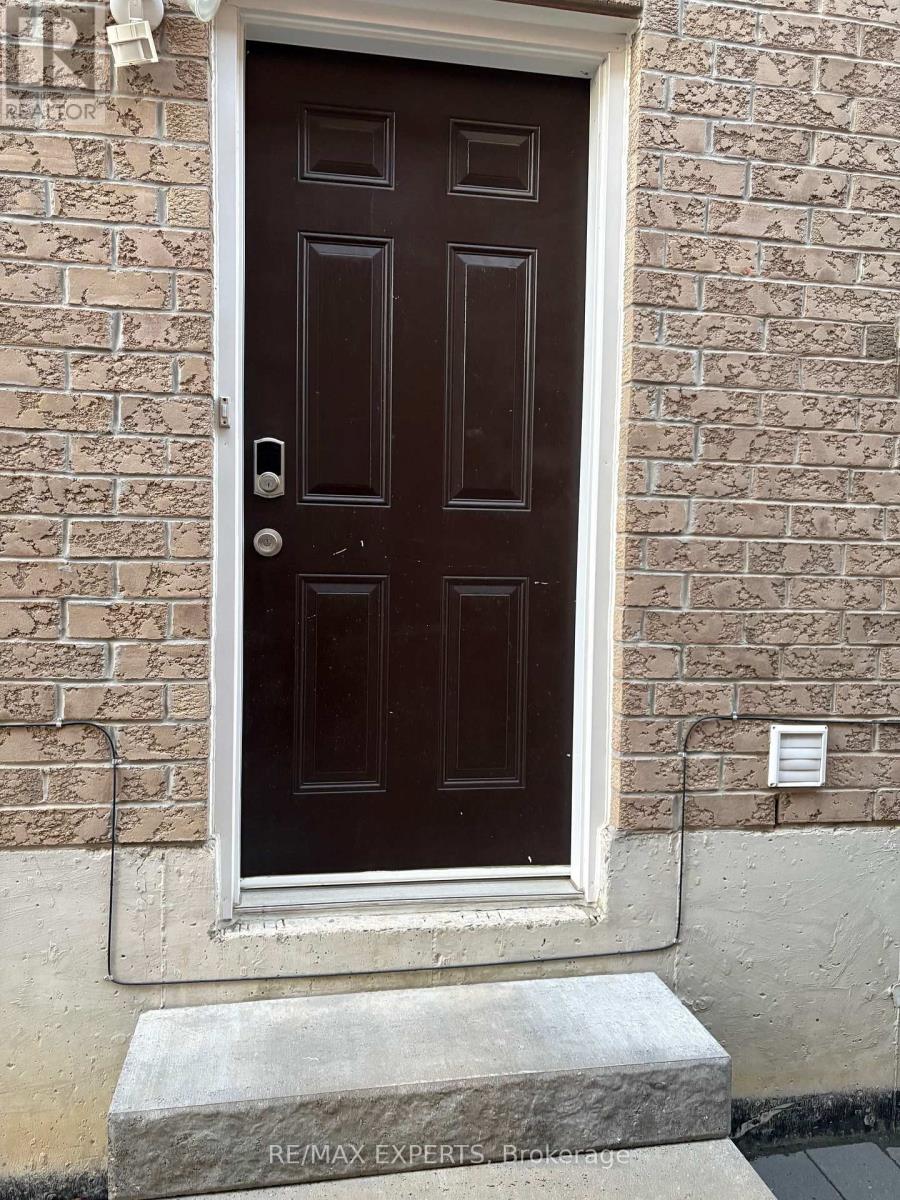 220 Twin Hills Crescent, Vaughan (Vellore Village), Ontario  L4H 0H2 - Photo 3 - N12879660