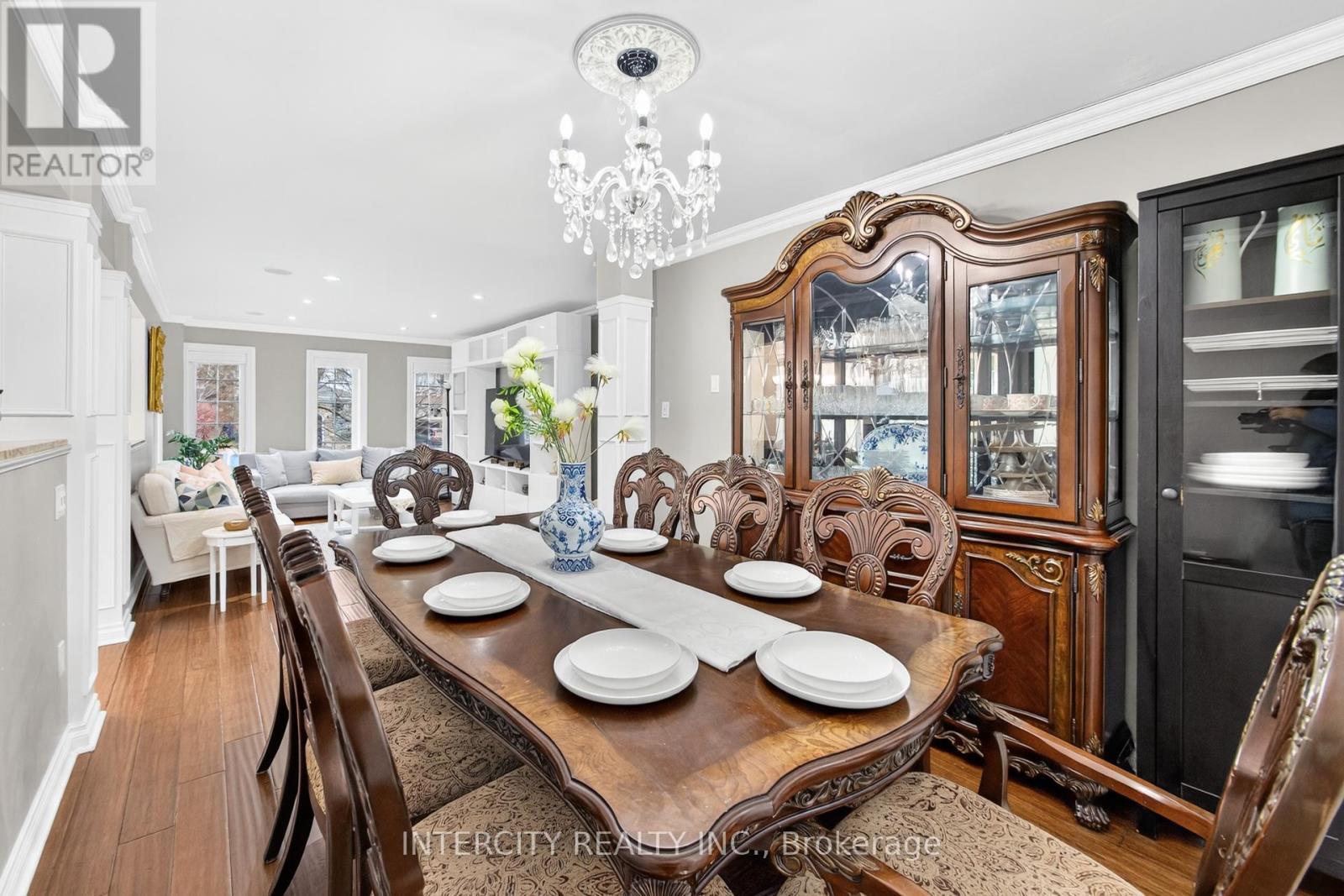 63 Deerglen Terrace, Aurora, Ontario  L4G 6Y2 - Photo 11 - N12879720