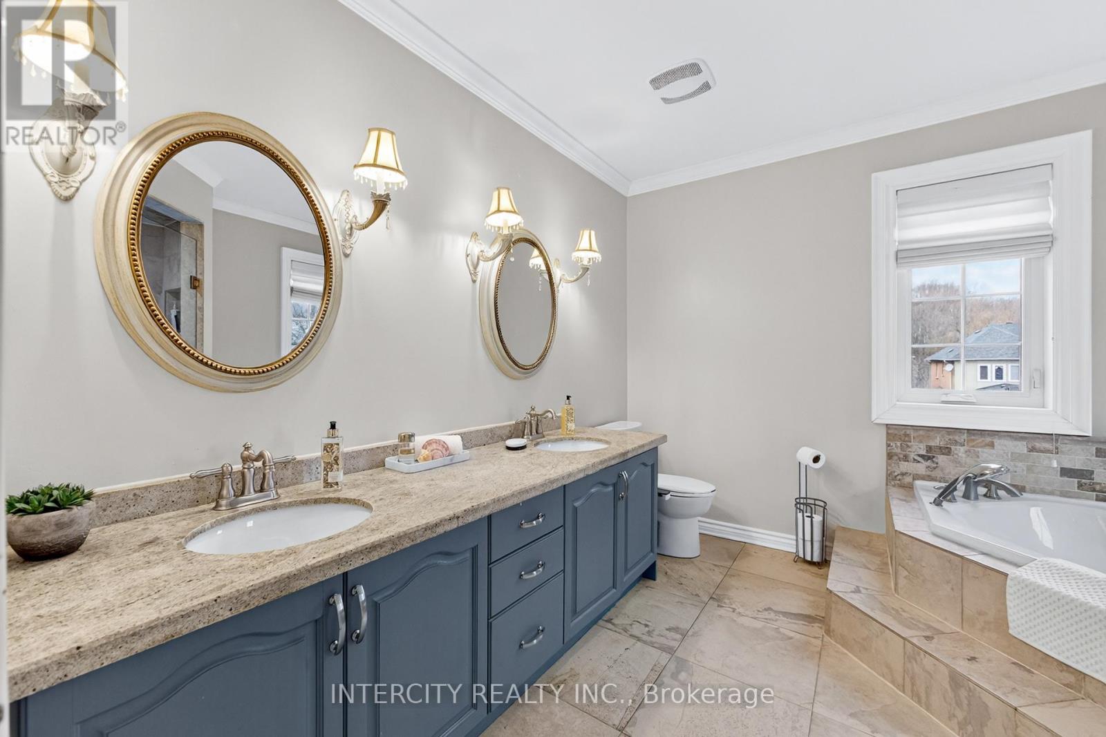 63 Deerglen Terrace, Aurora, Ontario  L4G 6Y2 - Photo 23 - N12879720