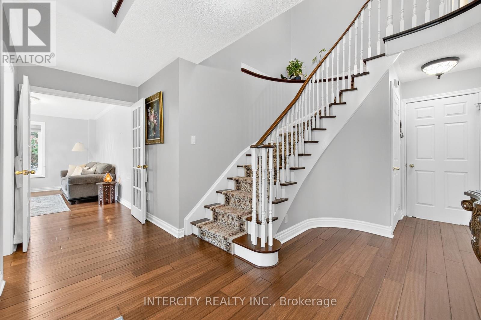 63 Deerglen Terrace, Aurora, Ontario  L4G 6Y2 - Photo 5 - N12879720