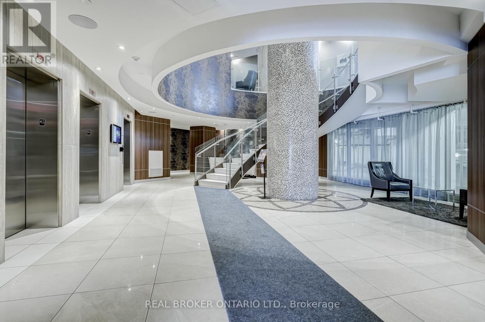 618 - 8323 Kennedy Road, Markham (Village Green-South Unionville), Ontario  L3R 5W7 - Photo 3 - N12879730