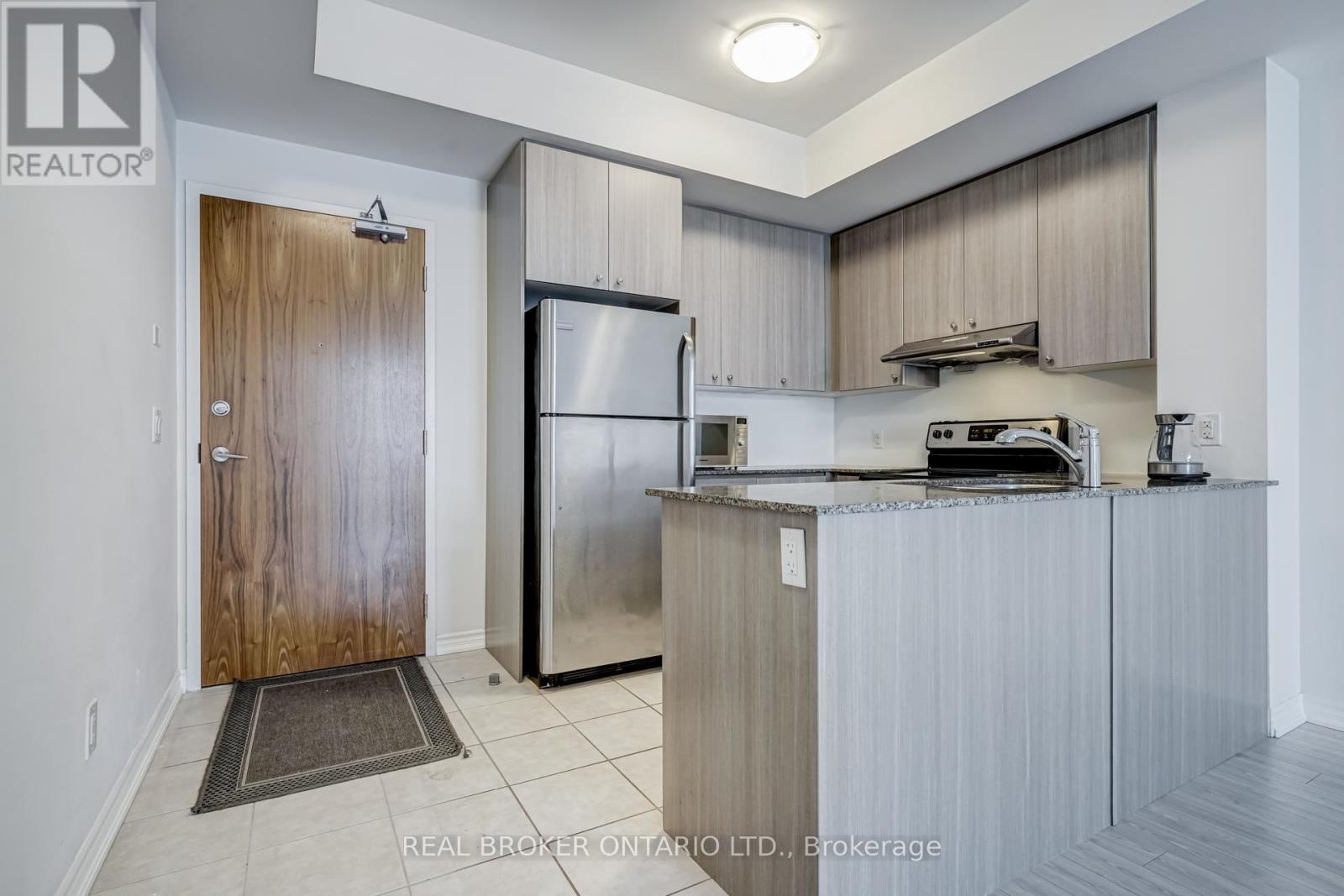 618 - 8323 Kennedy Road, Markham (Village Green-South Unionville), Ontario  L3R 5W7 - Photo 6 - N12879730