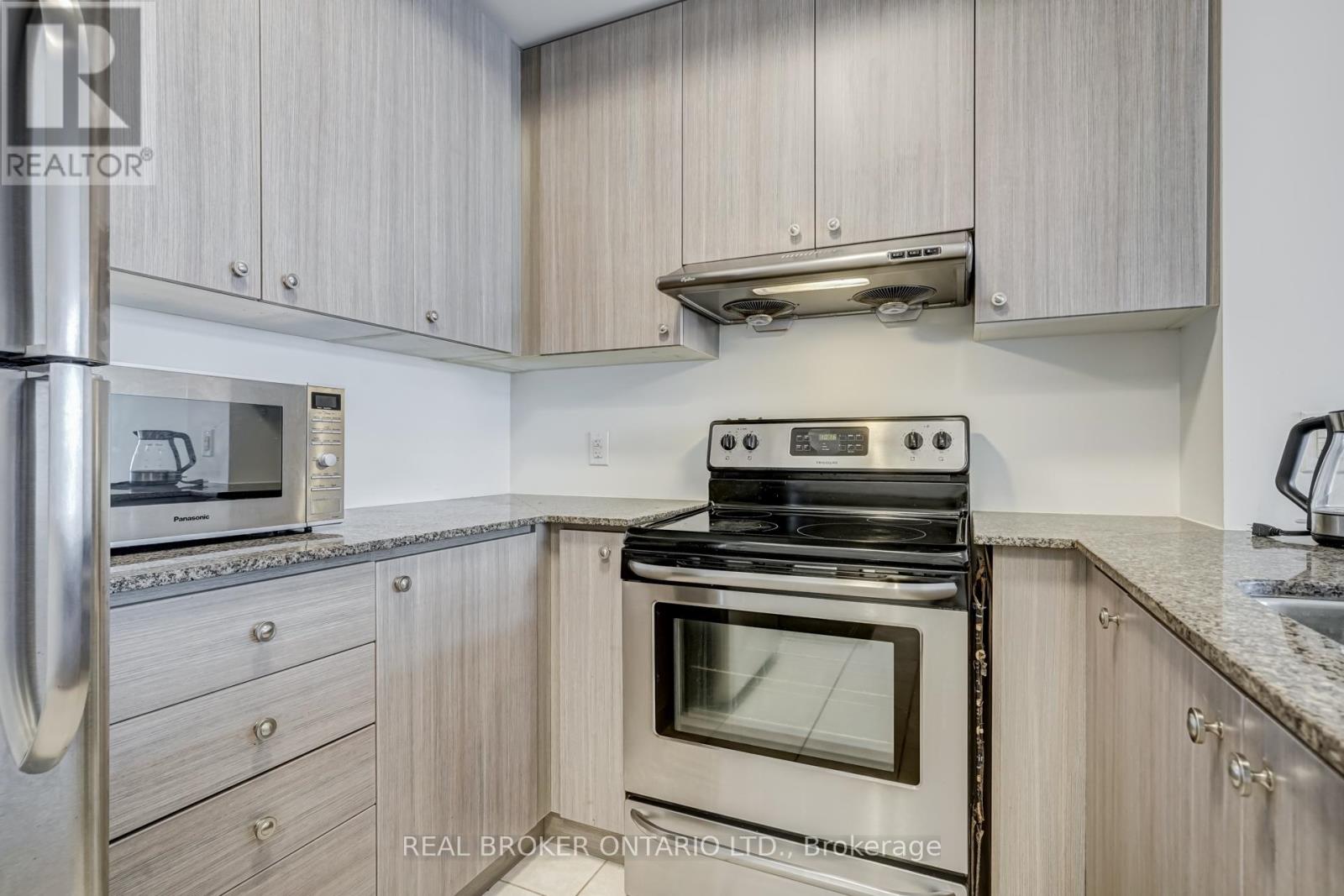 618 - 8323 Kennedy Road, Markham (Village Green-South Unionville), Ontario  L3R 5W7 - Photo 7 - N12879730