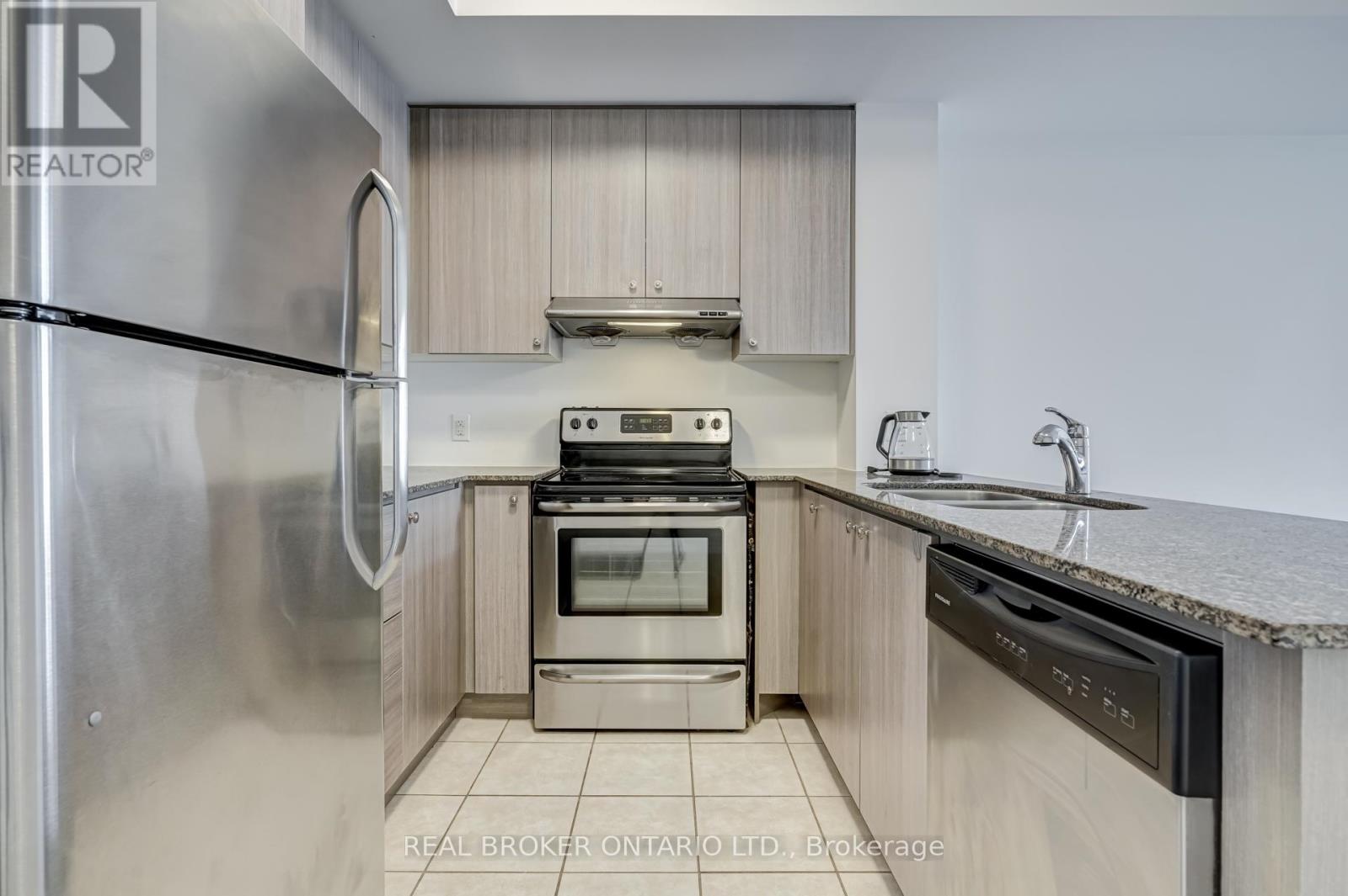 618 - 8323 Kennedy Road, Markham (Village Green-South Unionville), Ontario  L3R 5W7 - Photo 8 - N12879730