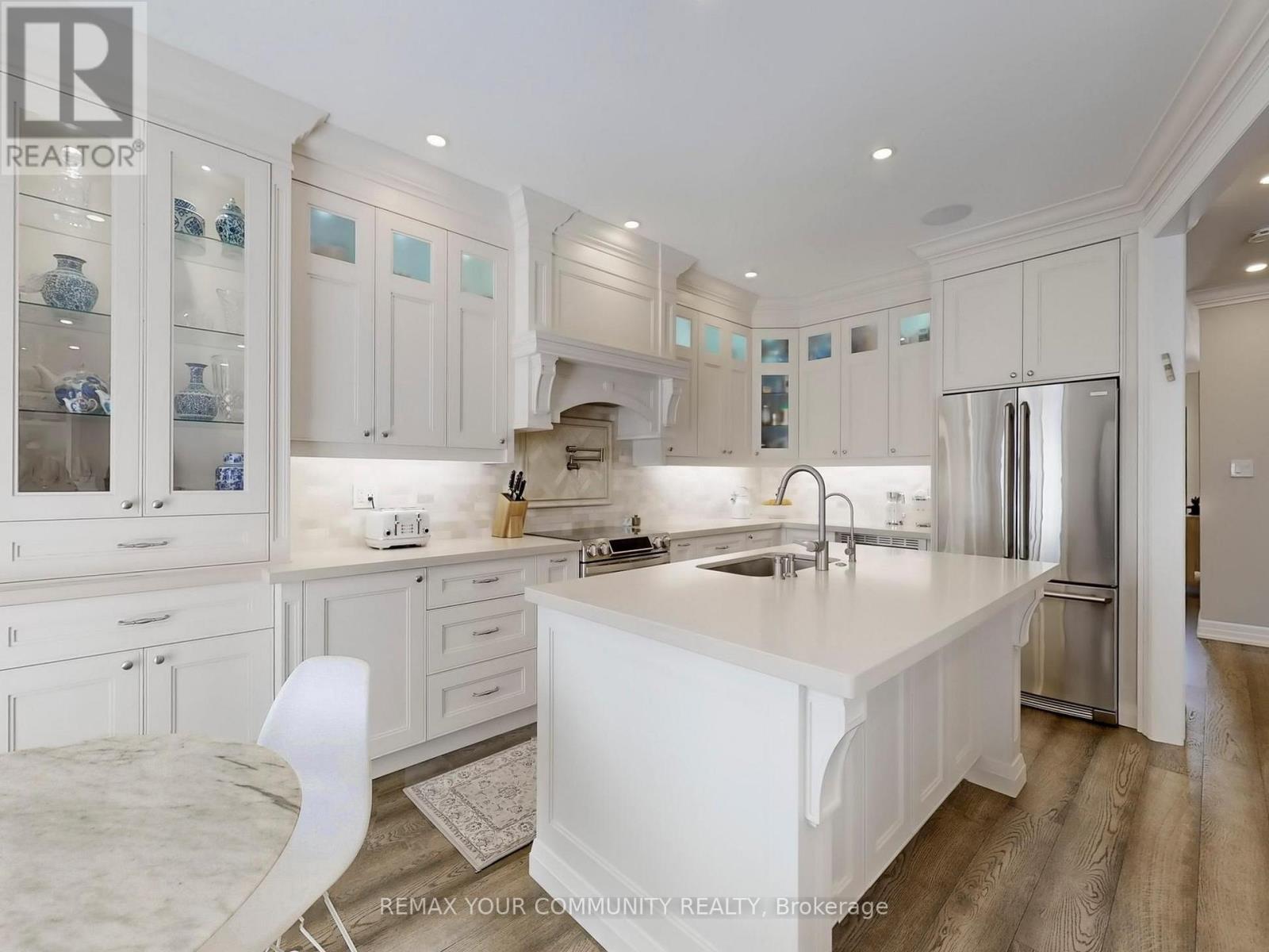 32 D'eva Drive, Vaughan, Ontario  L4J 0G1 - Photo 11 - N12879762