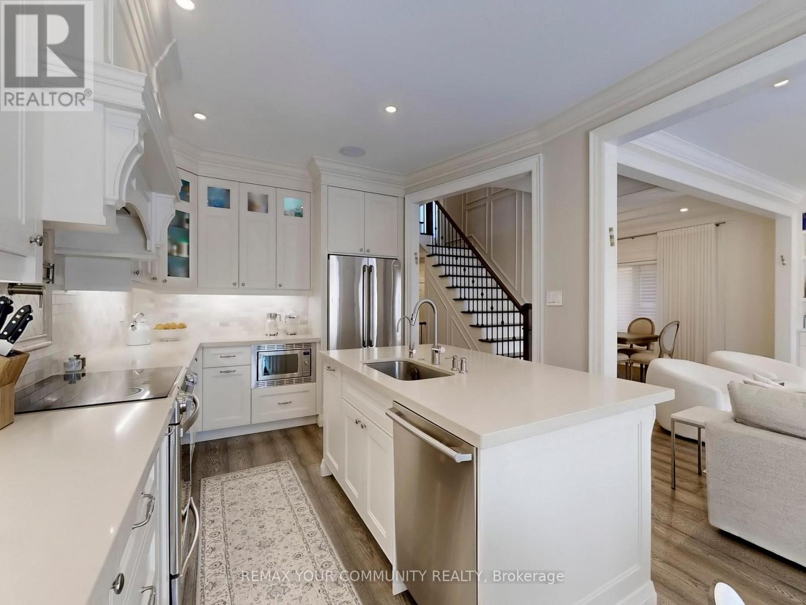 32 D'eva Drive, Vaughan, Ontario  L4J 0G1 - Photo 12 - N12879762