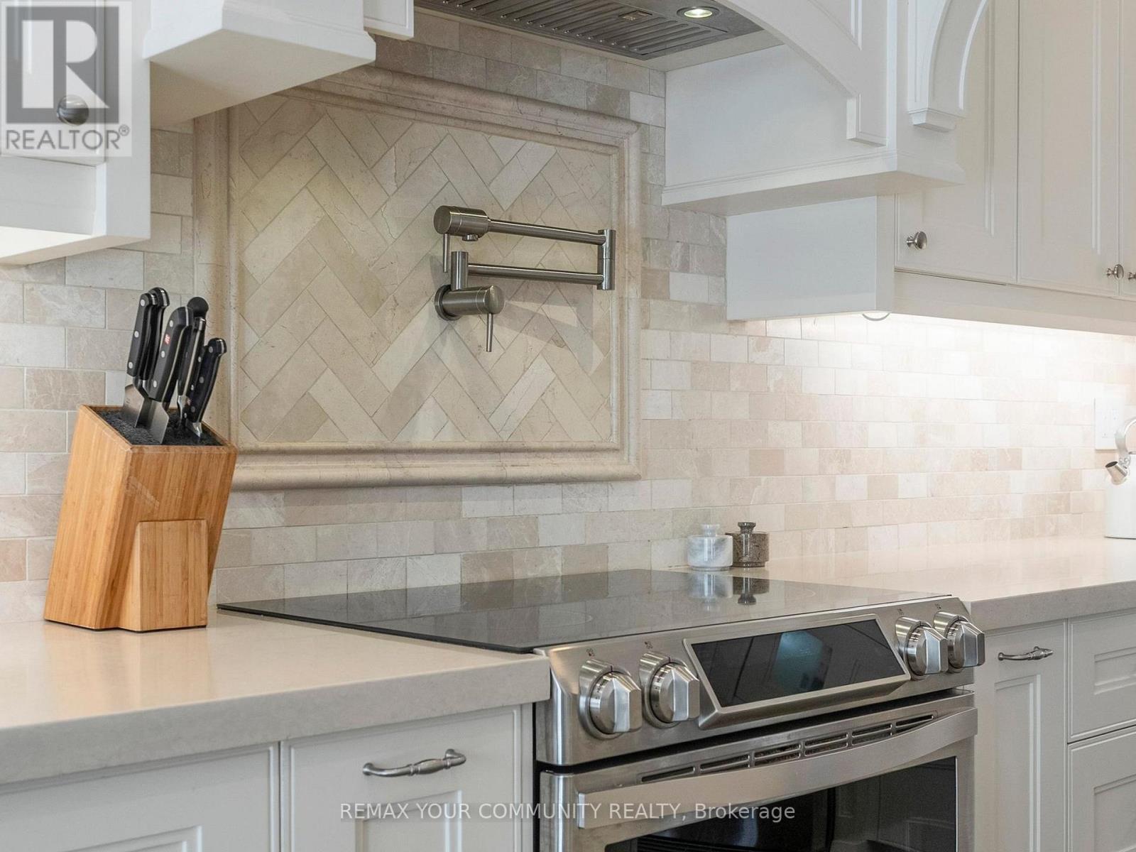 32 D'eva Drive, Vaughan, Ontario  L4J 0G1 - Photo 13 - N12879762