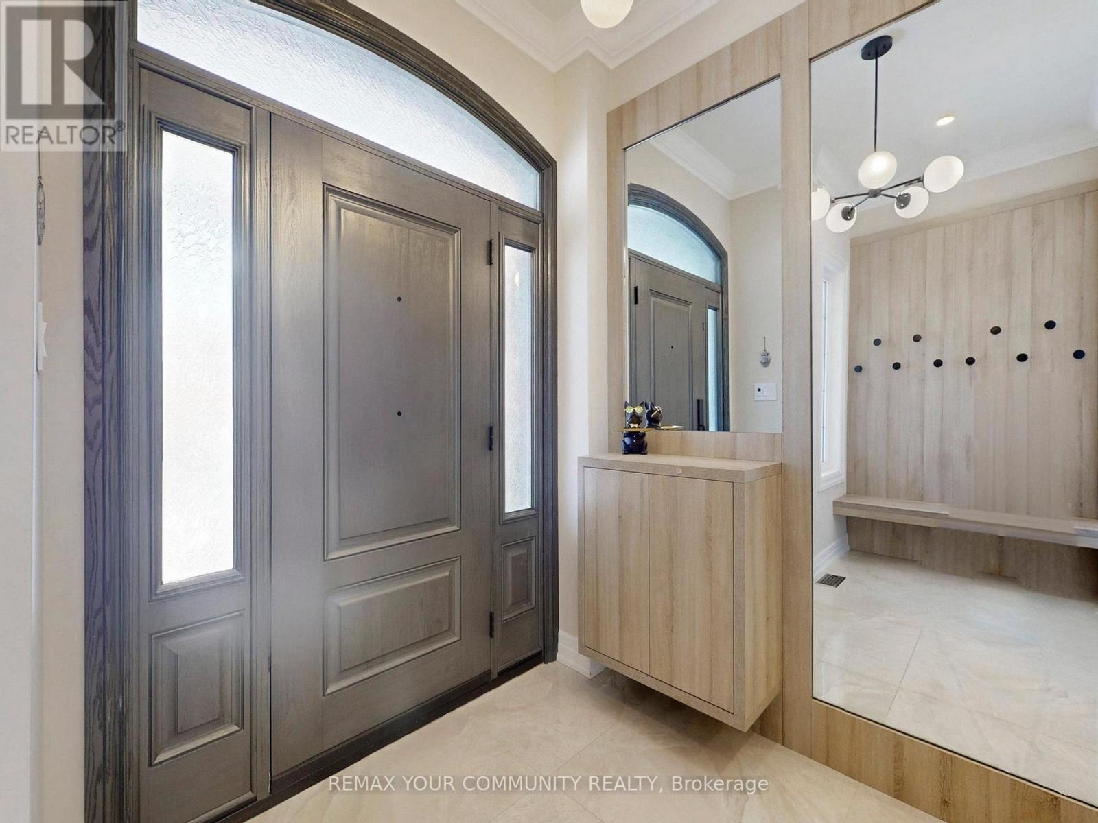 32 D'eva Drive, Vaughan, Ontario  L4J 0G1 - Photo 3 - N12879762