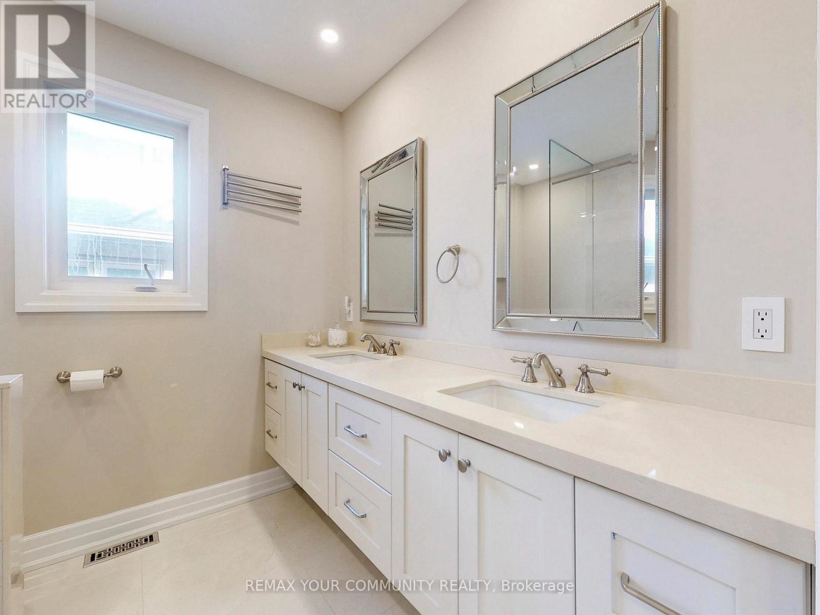 32 D'eva Drive, Vaughan, Ontario  L4J 0G1 - Photo 33 - N12879762