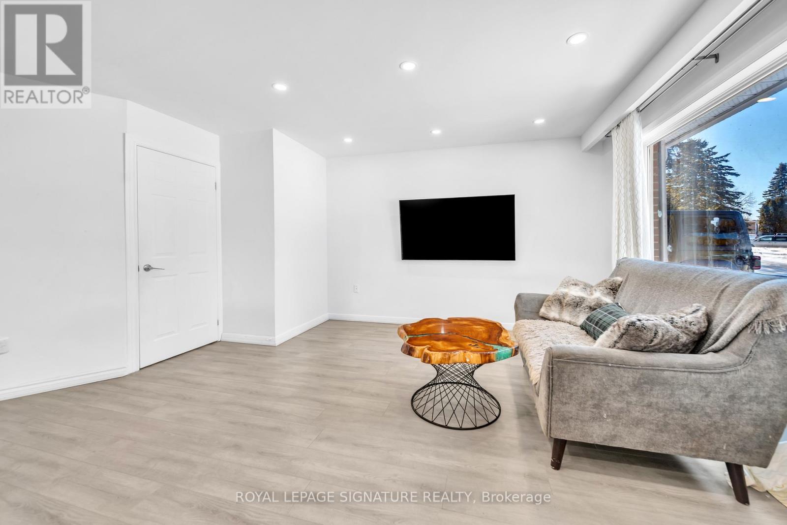 21 Huron Court, Aurora, Ontario  L4G 2X7 - Photo 11 - N12879774