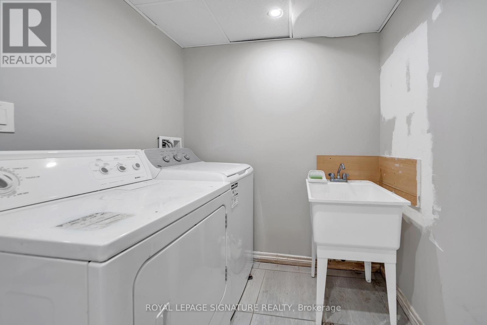 21 Huron Court, Aurora, Ontario  L4G 2X7 - Photo 32 - N12879774