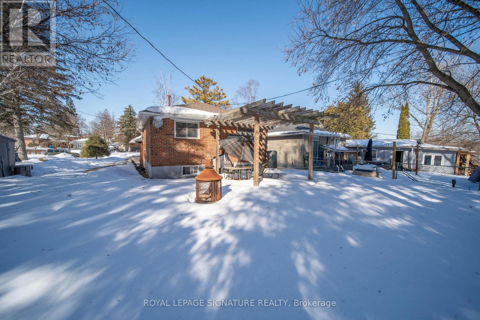 21 Huron Court, Aurora, Ontario  L4G 2X7 - Photo 36 - N12879774