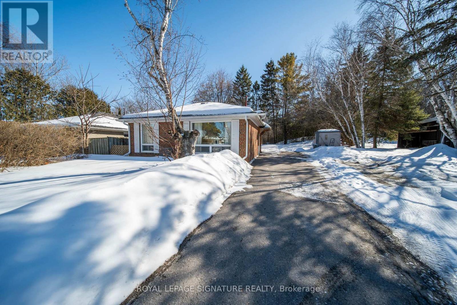 21 Huron Court, Aurora, Ontario  L4G 2X7 - Photo 38 - N12879774