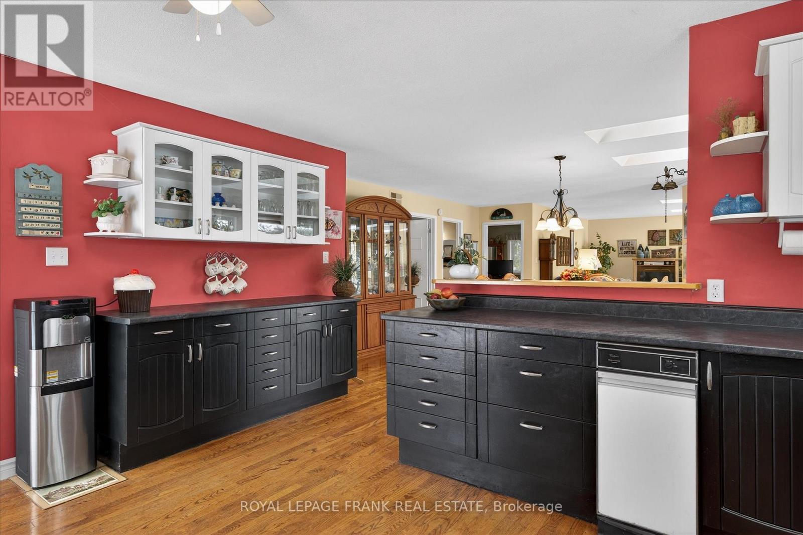 1855 South Bayshore Road E, Douro-Dummer, Ontario  K0L 2H0 - Photo 11 - X12869796