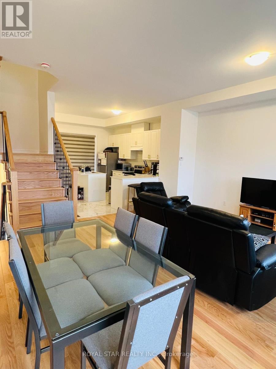 73 Inverary Crescent, Vaughan, Ontario  L4H 5G9 - Photo 6 - N12863668