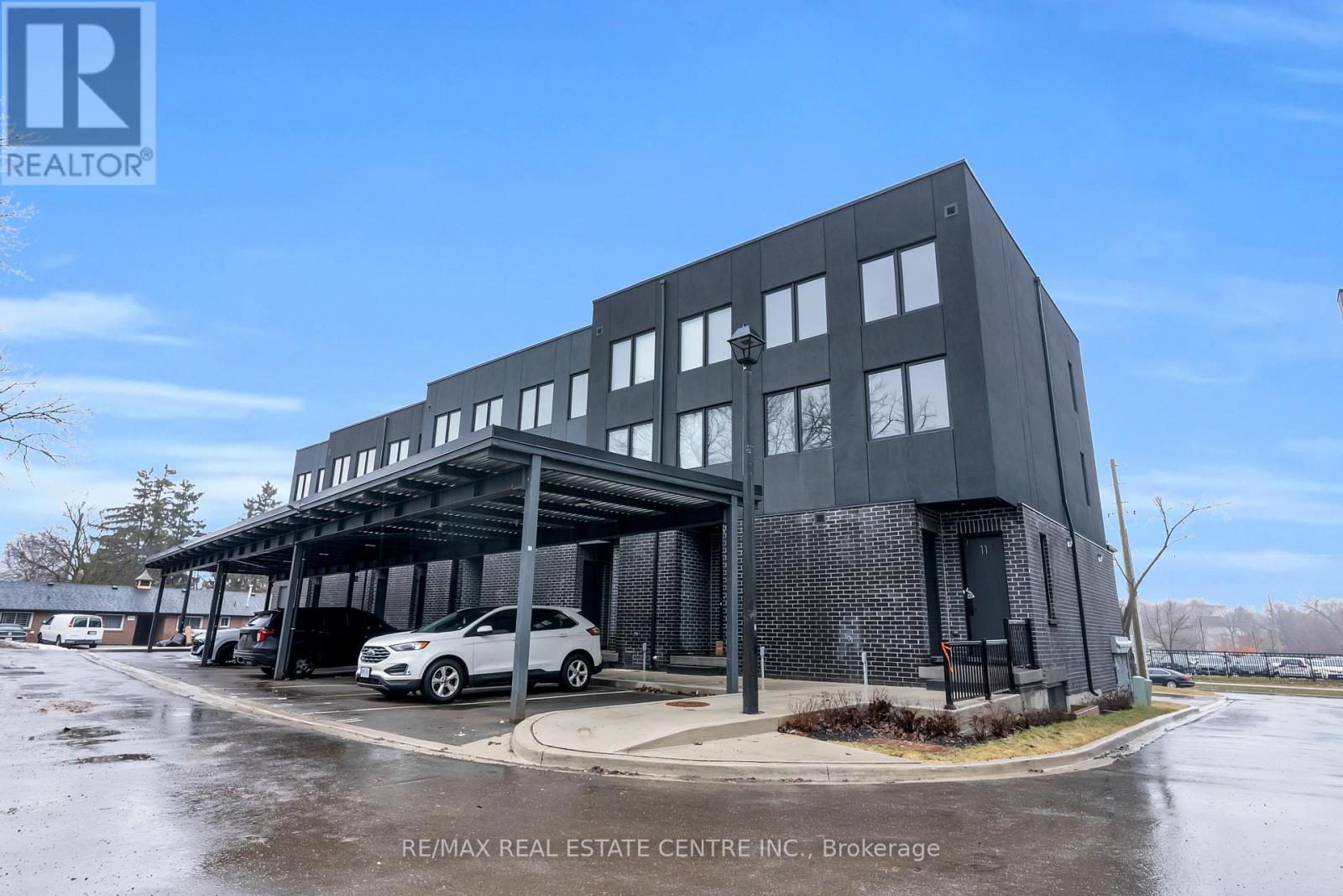 2 - 59 CHARLES STREET, Newmarket, Ontario