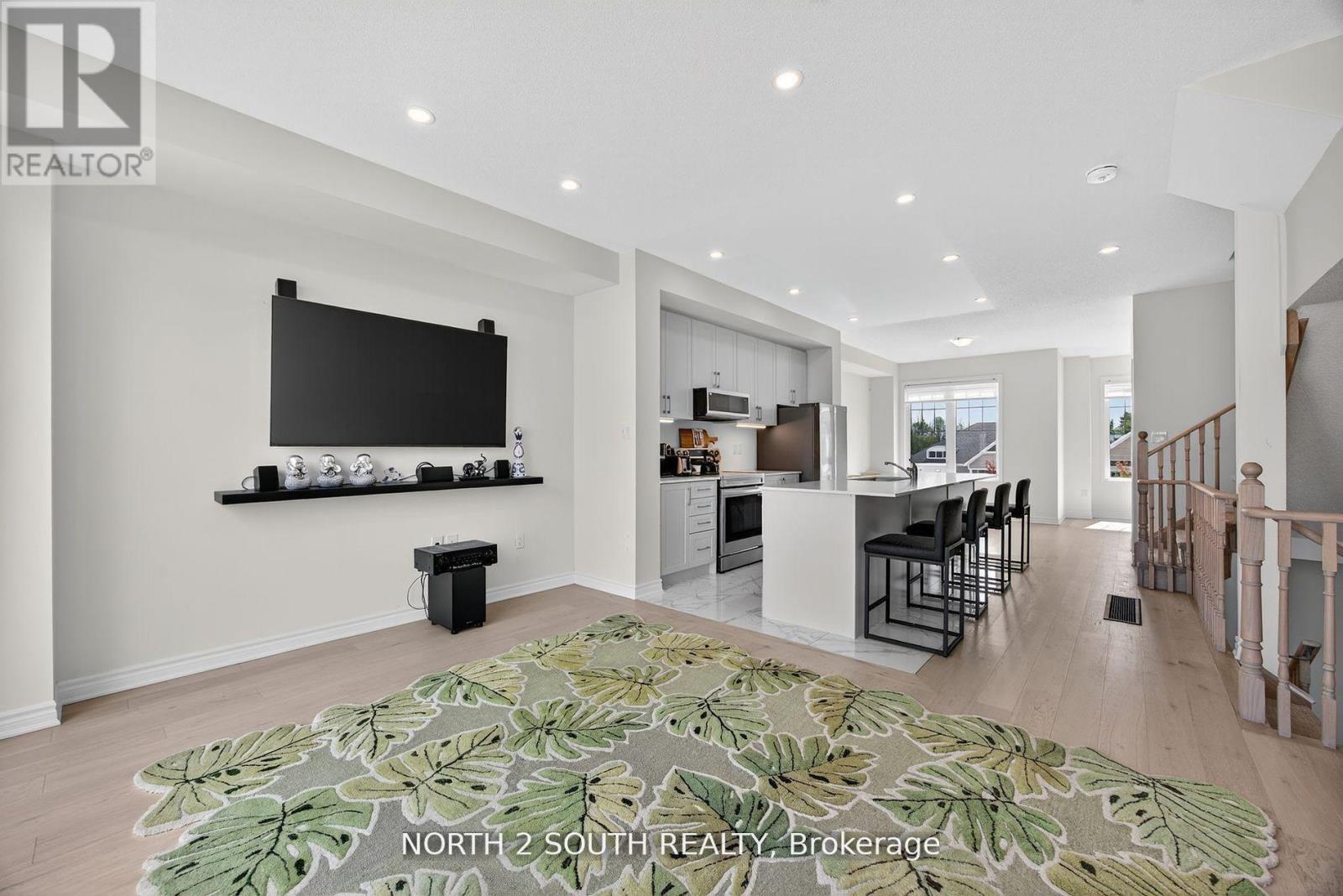 24 Abby Drive, Wasaga Beach, Ontario  L9Z 0K2 - Photo 14 - S12879594