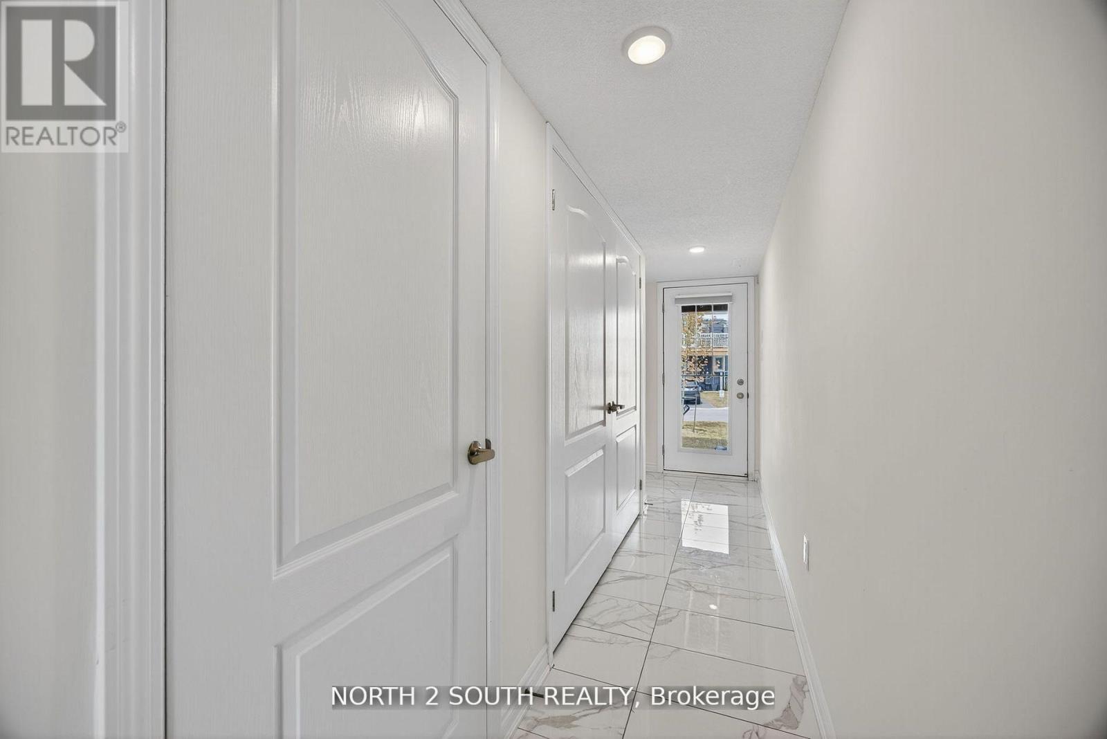 24 Abby Drive, Wasaga Beach, Ontario  L9Z 0K2 - Photo 6 - S12879594